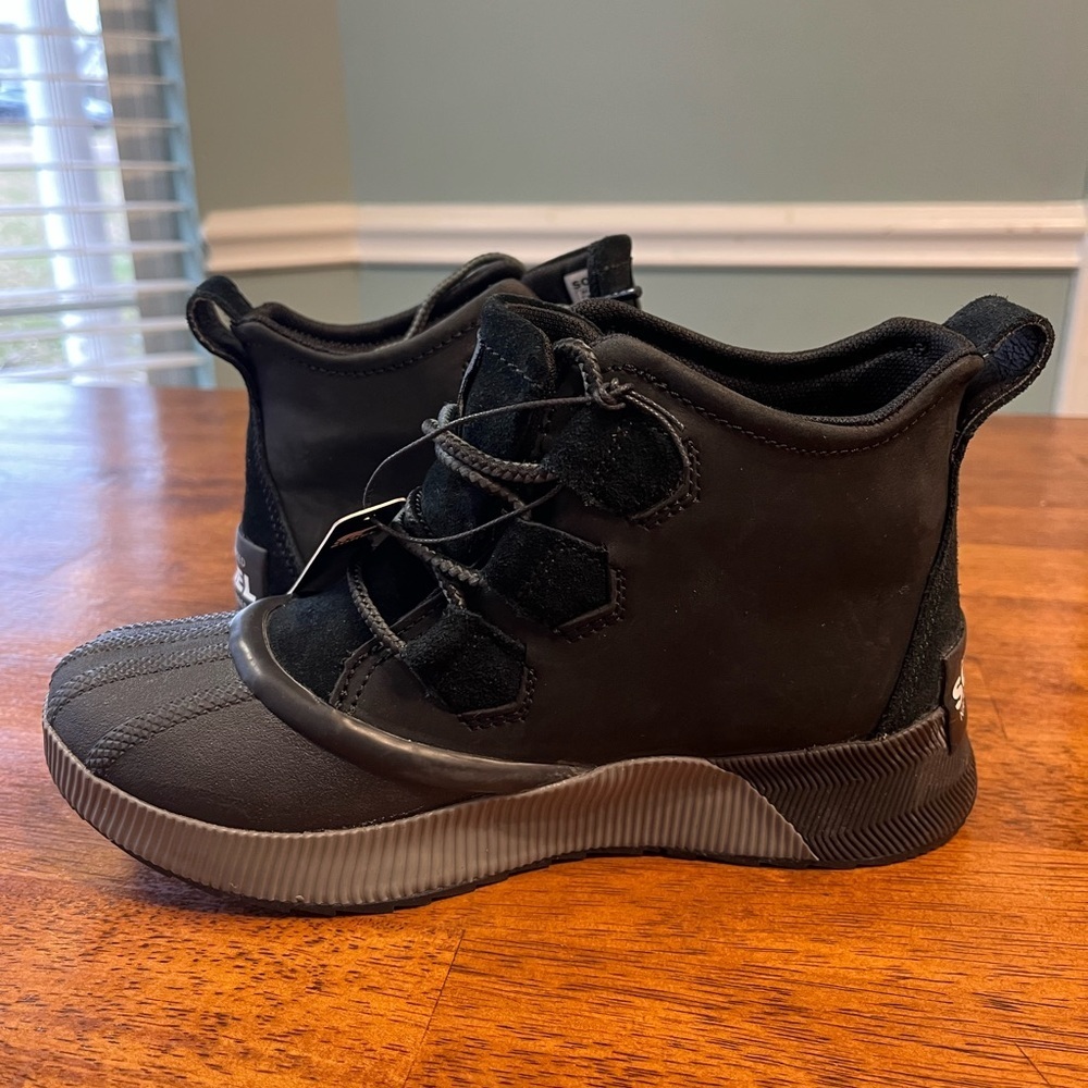 New Sorel Out N About Waterproof black lace up boot size 6.5 - Picture 8 of 12